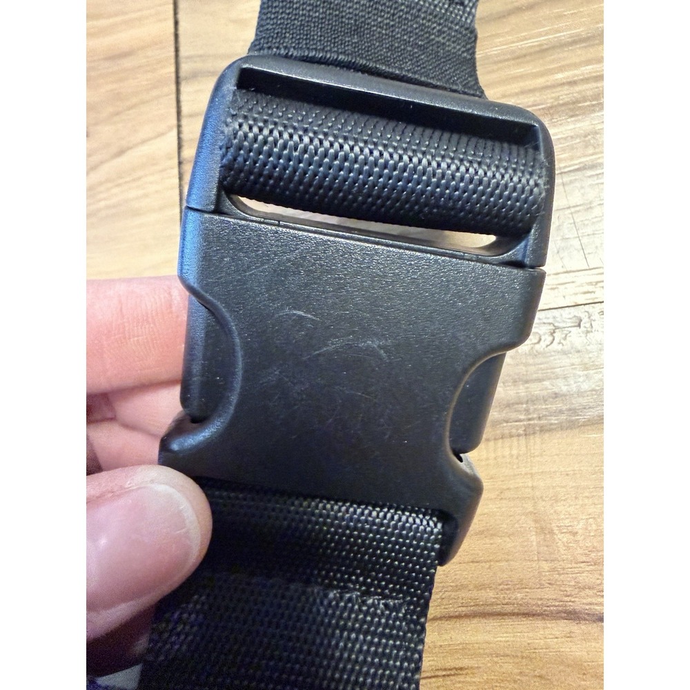 Lululemon Everywhere Belt Bag 1L Black Gold Casual Crossbody Waist Pack - Picture 10 of 10
